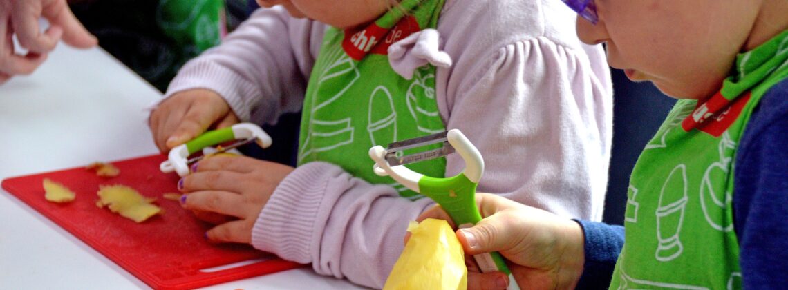 Kochen in Bremen: Auch Kinder können Spaß daran haben