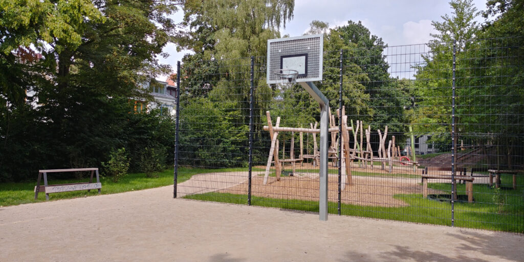 Sportplätze in der Neustadt: Basketballplatz in der Kornstraße