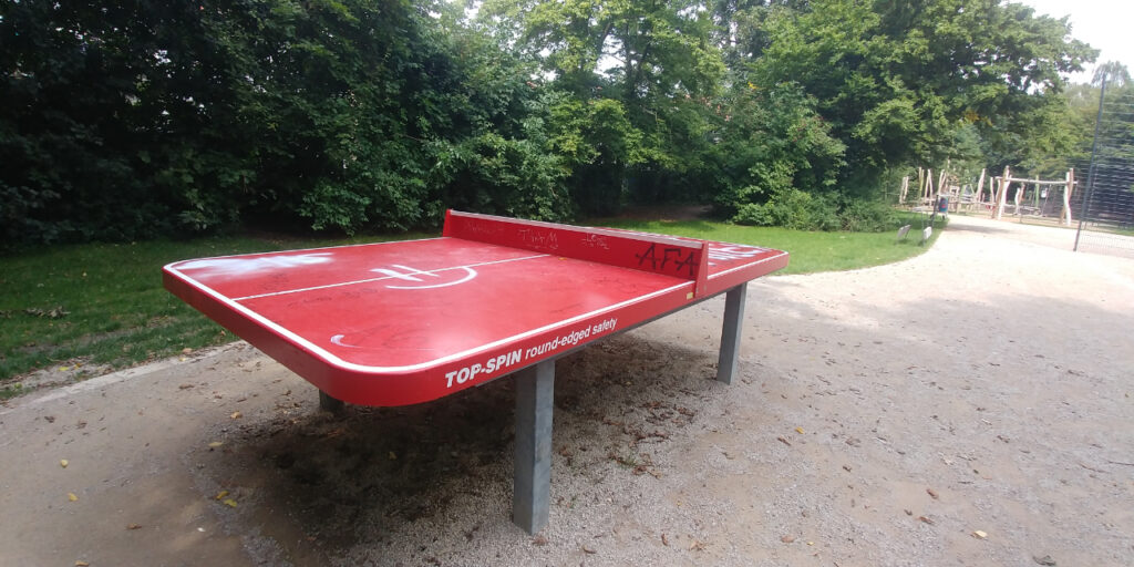 Sportplätze in der Neustadt: Tischtennisplatte in der Kornstraße