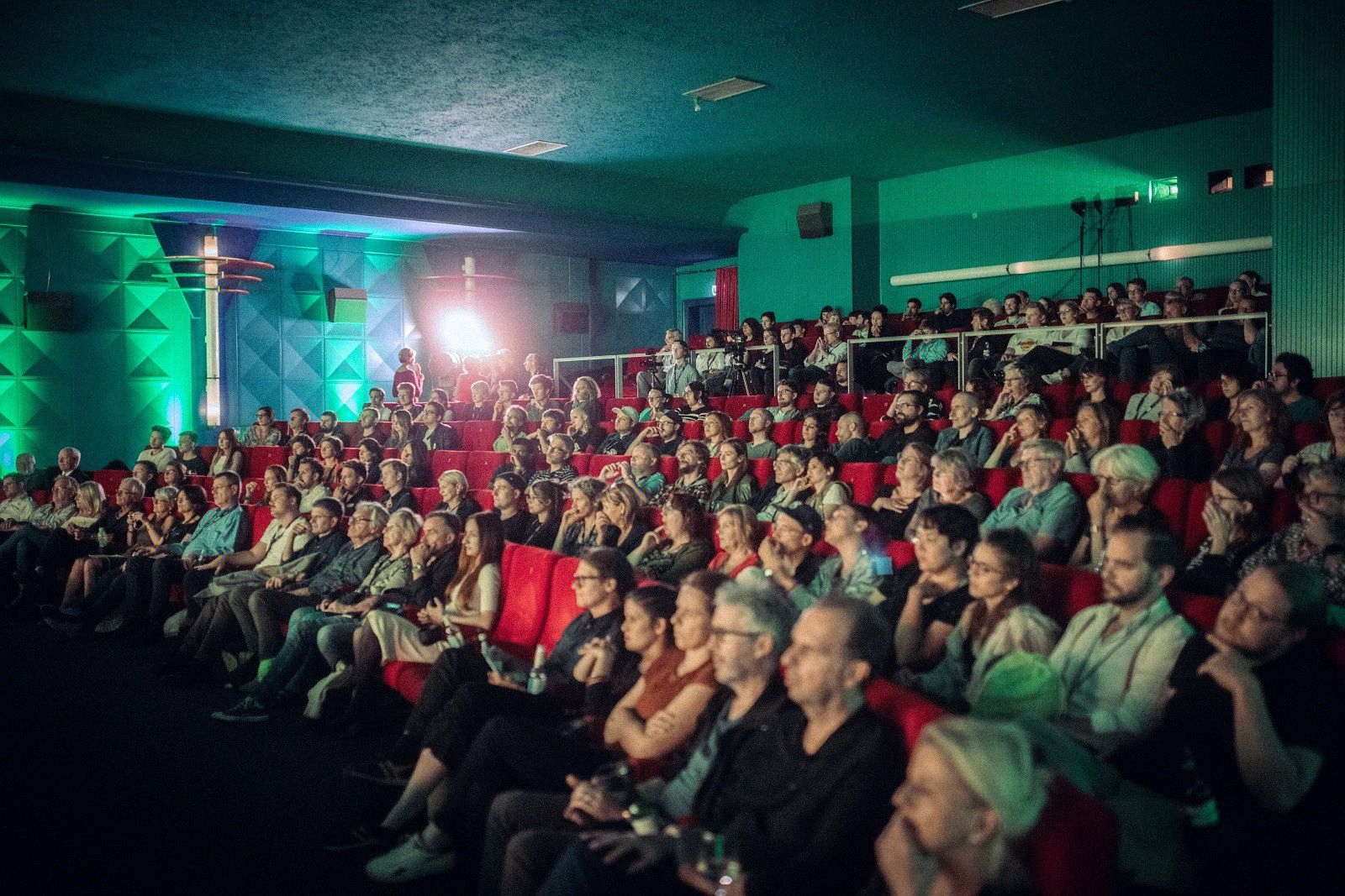 Filmfest Bremen 2022: Publikum in der Schauburg