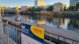 Schiffe an der Schlachte – Hal över am Martinianleger