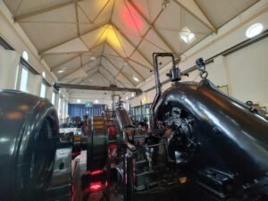 Blick in die Maschinenhalle des Alten Pumpwerks Findorff