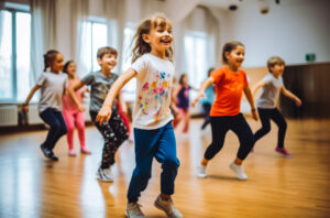 Das AI-generierte Bild zeigt eine Gruppe fröhlicher Kinder beim Tanzen. Symbolbild für Tanzkurse für Kinder in Bremen Nord