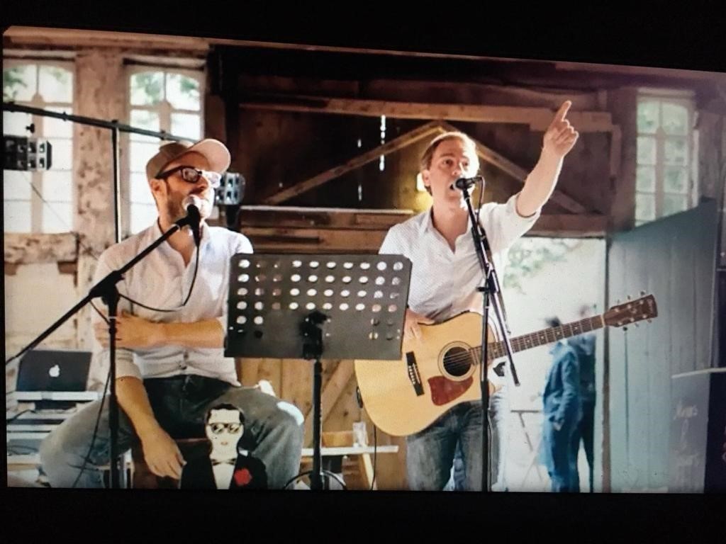 Die twinns stehen für handgemachte Live-Musik
