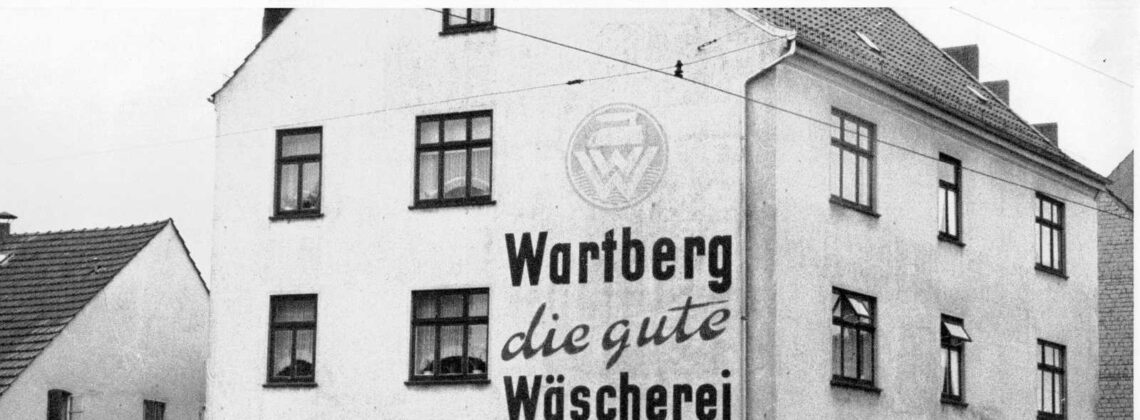 Außenansicht des Gebäudes der Wäscherei Wartberg in Bremen vor 100 Jahren