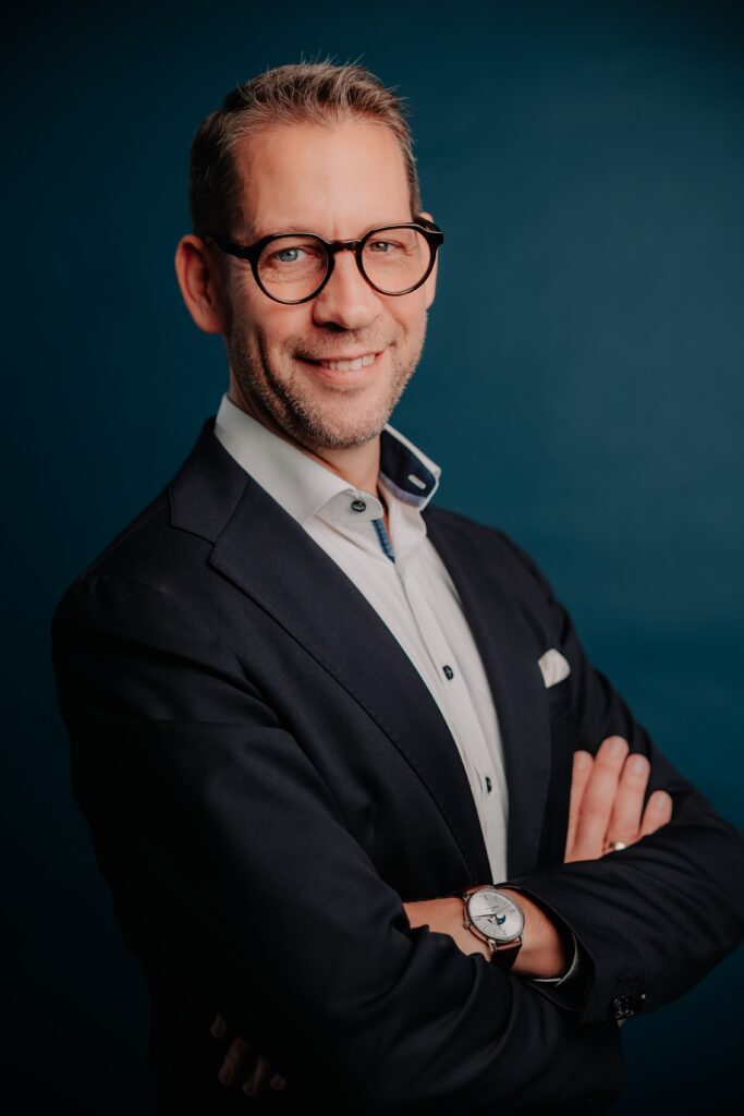 Porträt Andre Schomaker, DekaBank