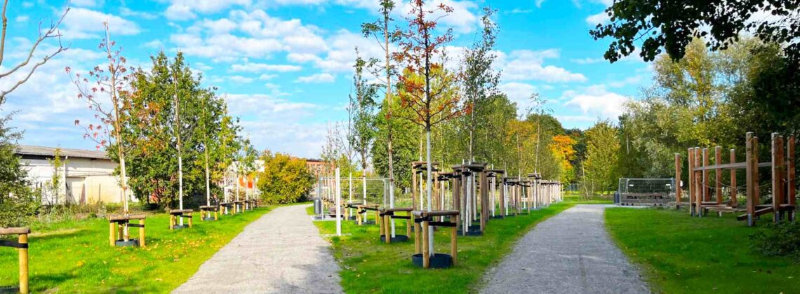 Ein Wegekreuz im Klima-Waldpark Oslebshausen Bremen