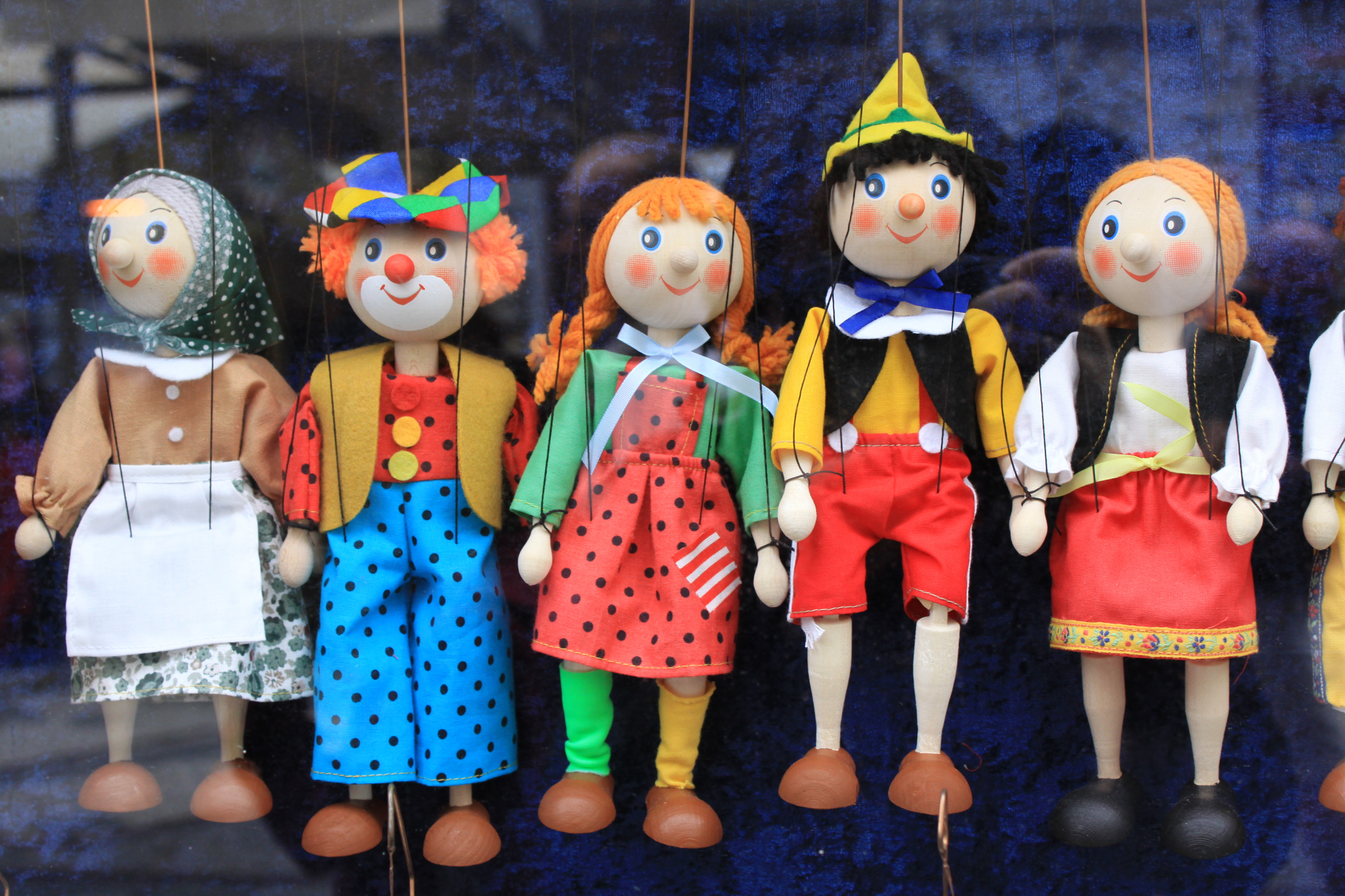 Buchfink-Theater – Die Blattwinzlinge. Eine Reise über den Blätterrand