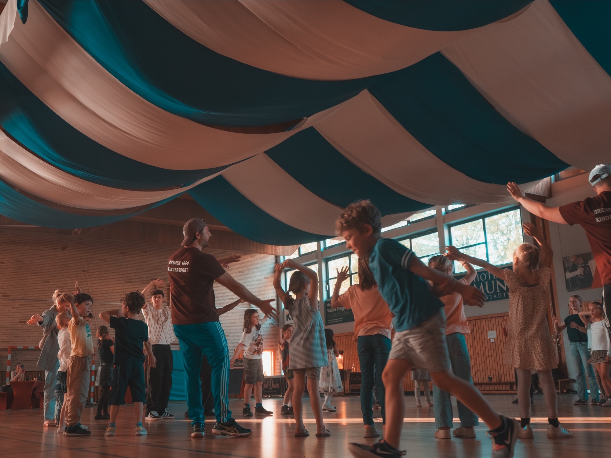 Tanz in den Mai – Disco-Spaß für Kinder und Familien