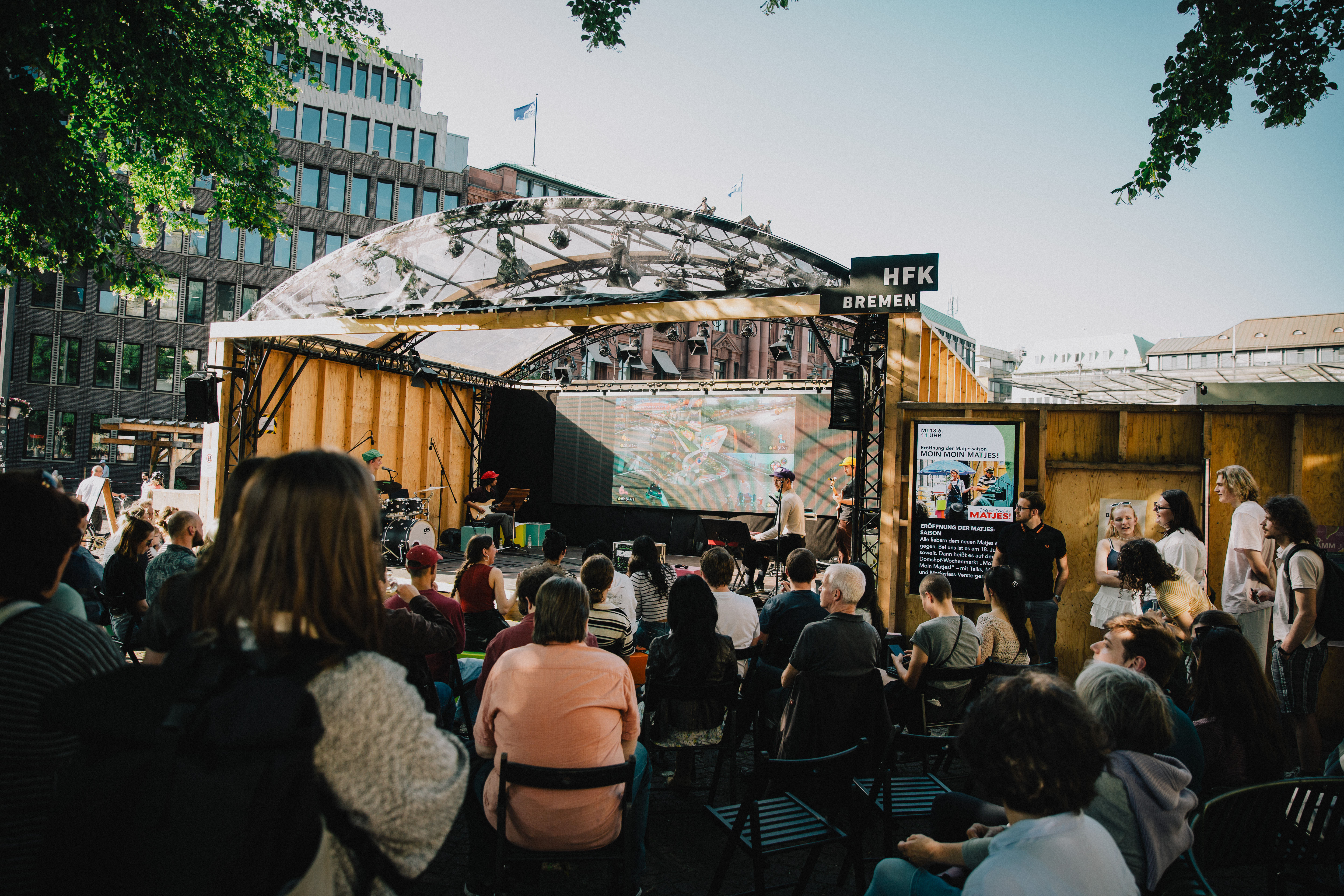 Open Space Domshof: Afterwork mit Mario Kart & Liveband